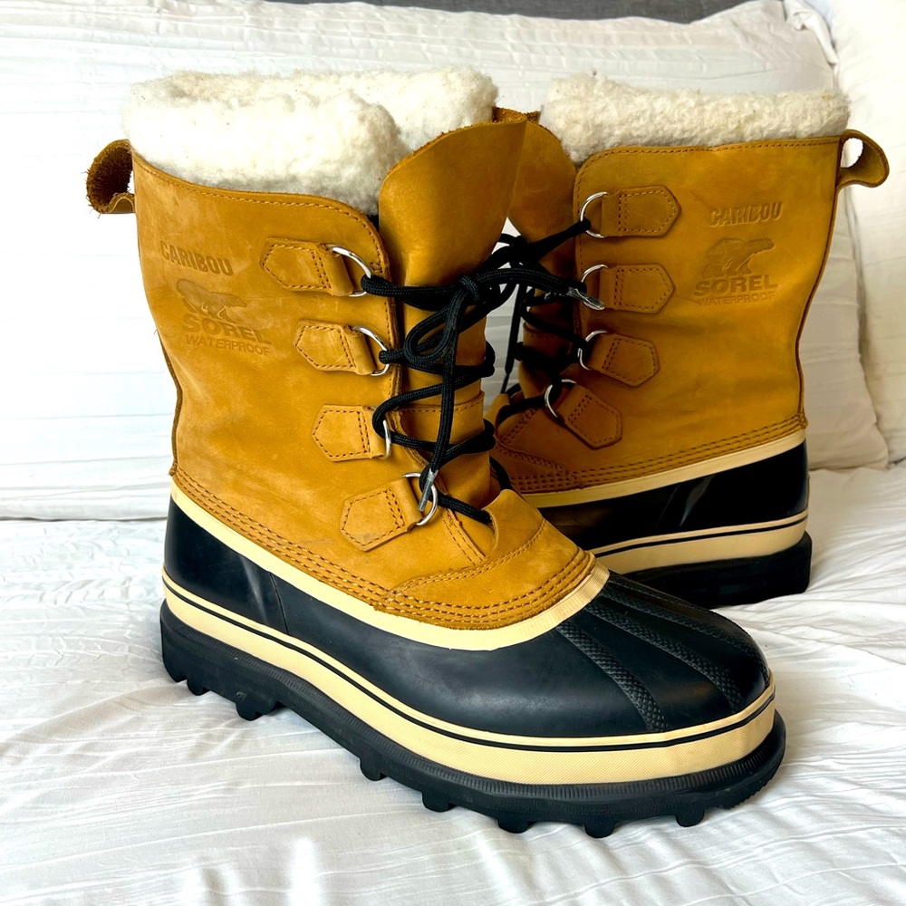 Sorel men’s Caribou waterproof snow boots size 10